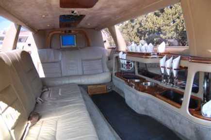 Photo of limousine